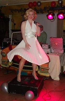 Marilyn Monroe look a like