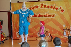 Clown Zassie www.funenpartymatch.nl