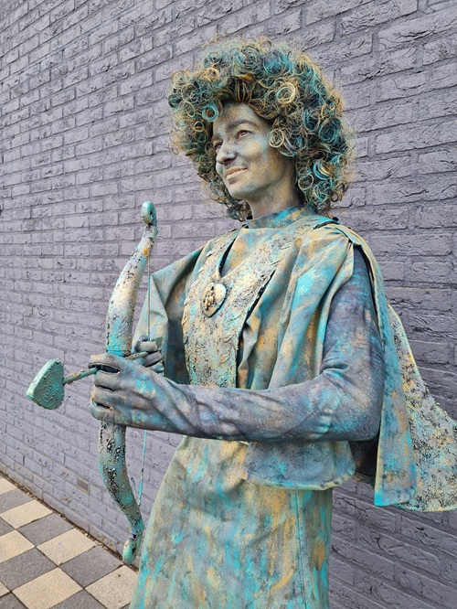 Standbeeld Cupido www.funenpartymatch.nl