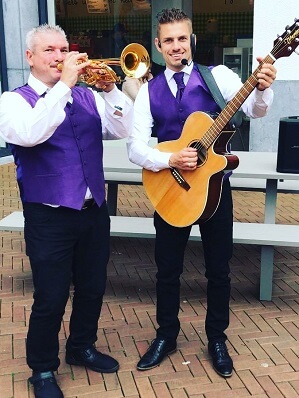 Mobiele muzikanten © www.funenpartymatch.nl