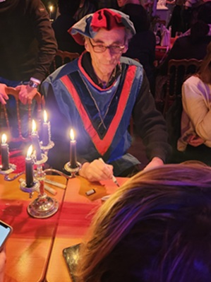 Karikaturist Mimile Middeleeuws www.funenpartymatch.nl