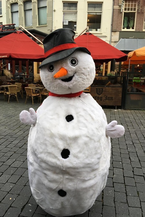 Kerst Looppop Sneeuwpop - www.funenpartymatch.nl