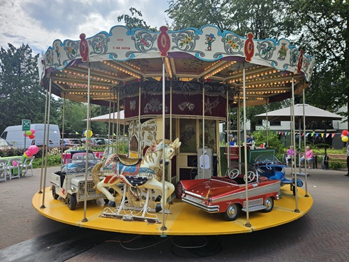 Nostalgische Draaimolen huren