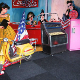 50's/ 60's themafeest huren © www.funenpartymatch.nl