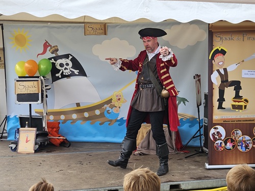 Sjaak de Piraat Kindershow www.funenpartymatch.nl