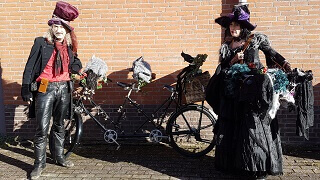 Waarzegster en Troubadour, Halloween Entertainment - www.funenpartymatch.nl