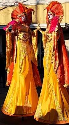 Chinese Geisha Steltlopers www.funenpartymatch.nl